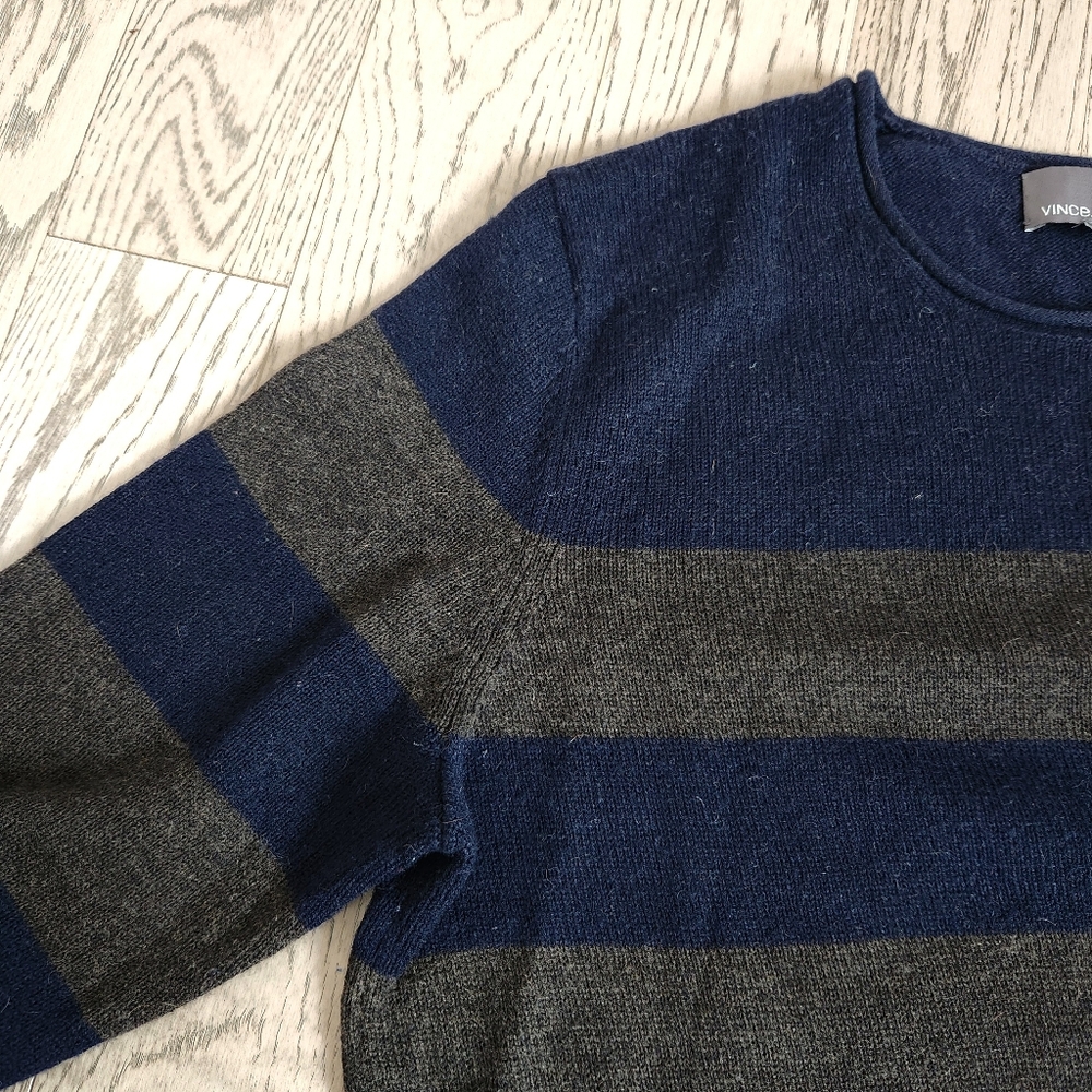 Vince Men's Sweater in Navy and Brown Stripes Medium - Picture 4 of 7